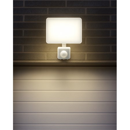 LED spotlight TRIXLINE TR-20S 20W PIR