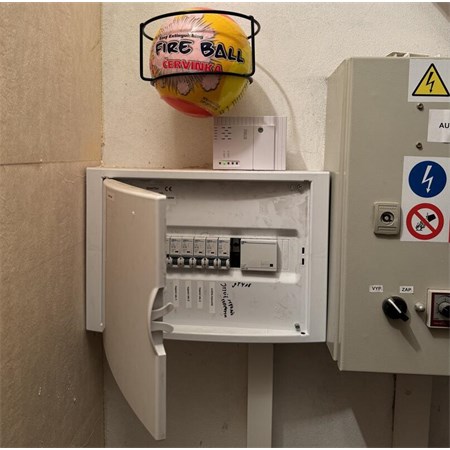 Fire extinguishing ball ČERVINKA FIRE BALL with stand