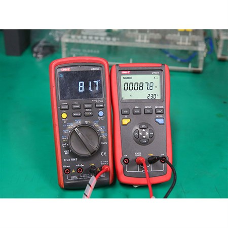 Single Function Temperature Calibrator UNI-T UT701