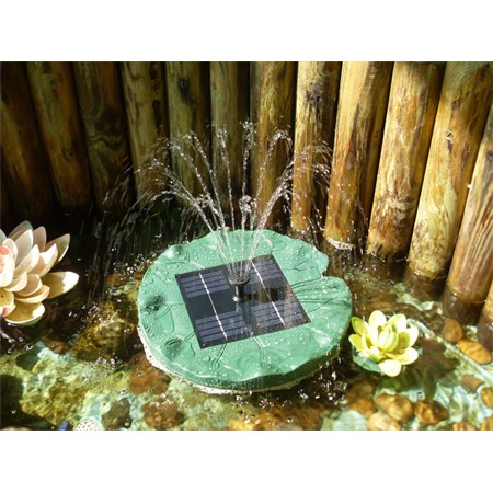 TIPA Solar floating island with a fountain SP01