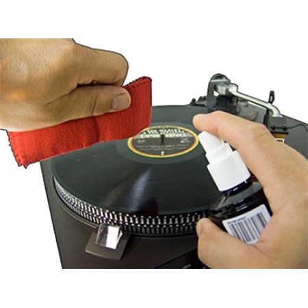 Cleaning spray and antistatic cloth for gramophone records