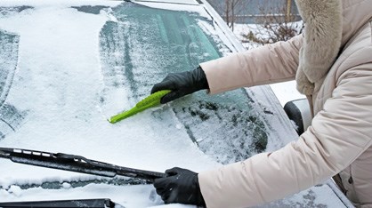 Máte na zimu připravené auto? Přezutí pneumatik nestačí! 